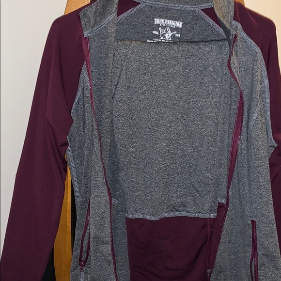 True Religion Jogging Suit Set. - Picture 2 of 4